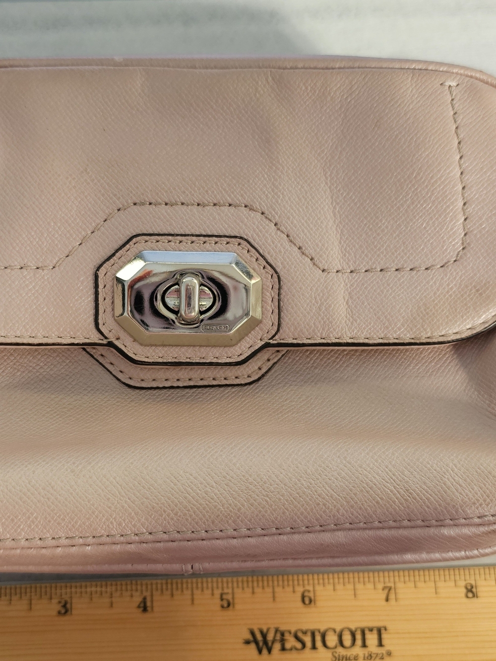 Soft Pink Women’s Turn-Lock Leather Crossbody Bag